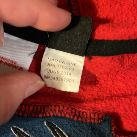 Marvel Spider-Man jacket (10) - Picture 3 of 5